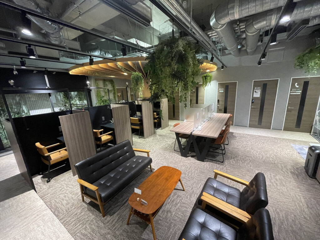 年末は12月28日まで、新年は6日から開始します。